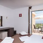 Family Friendly House With A Swimming Pool Skrip, Brac - 20897 * 苏佩塔尔