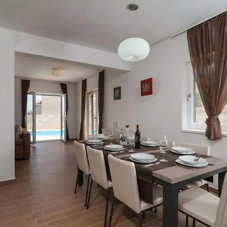 Prázdninový dům Family Friendly House With A Swimming Pool Skrip, Brac - 20897 Supetar