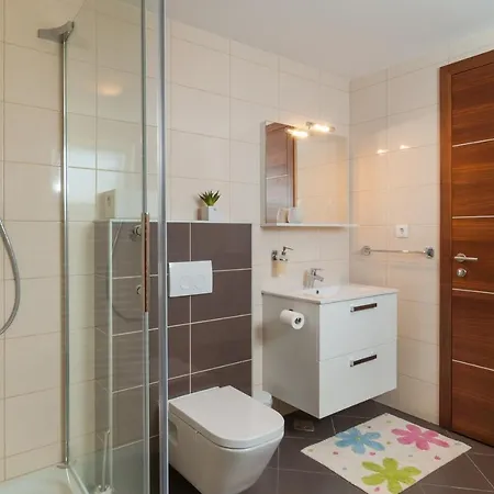 Family Friendly House With A Swimming Pool Skrip, Brac - 20897 *