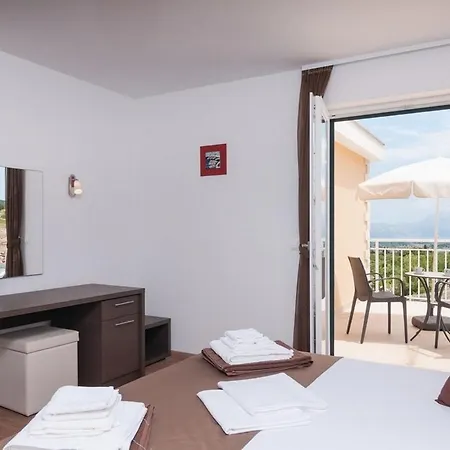 Family Friendly House With A Swimming Pool Skrip, Brac - 20897 * Supetar