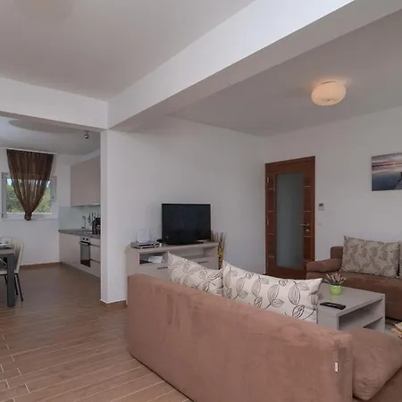 Family Friendly House With A Swimming Pool Skrip, Brac - 20897